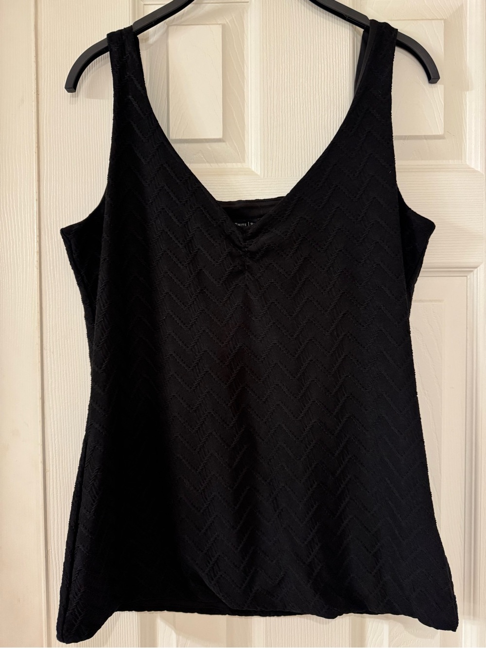 White House Black Market Women's Textured Tank Black Size Large